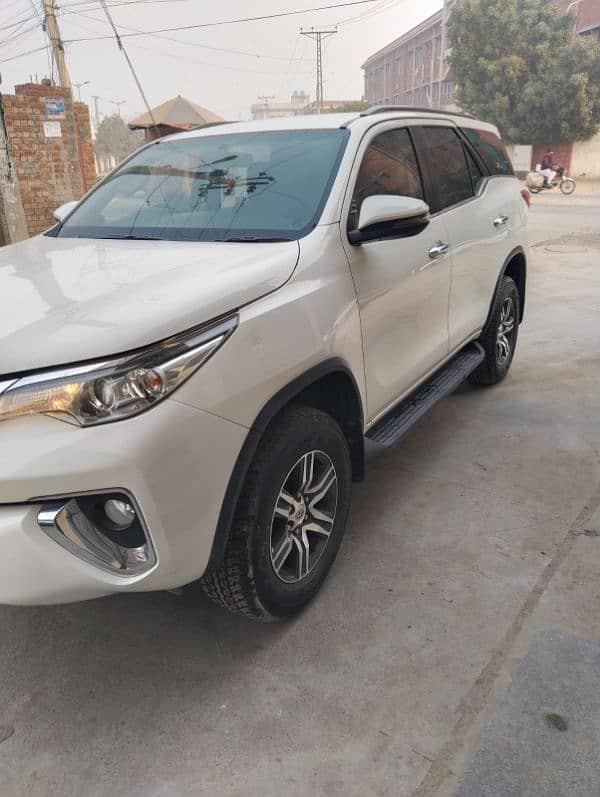 Toyota Fortuner G 2.7 petrol 2021/2023 16