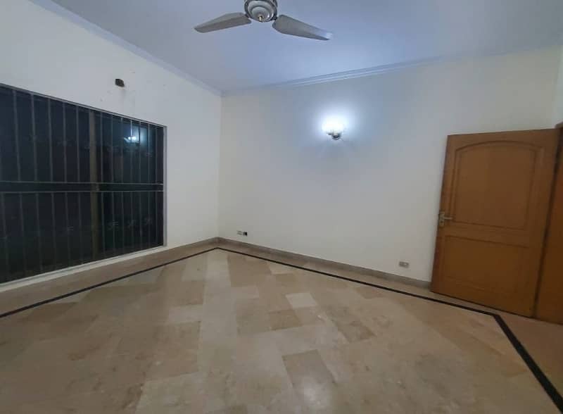 1 Kanal Luxury Upper Portion For Rent In DHA Phase 1,Block A, Lahore. 4