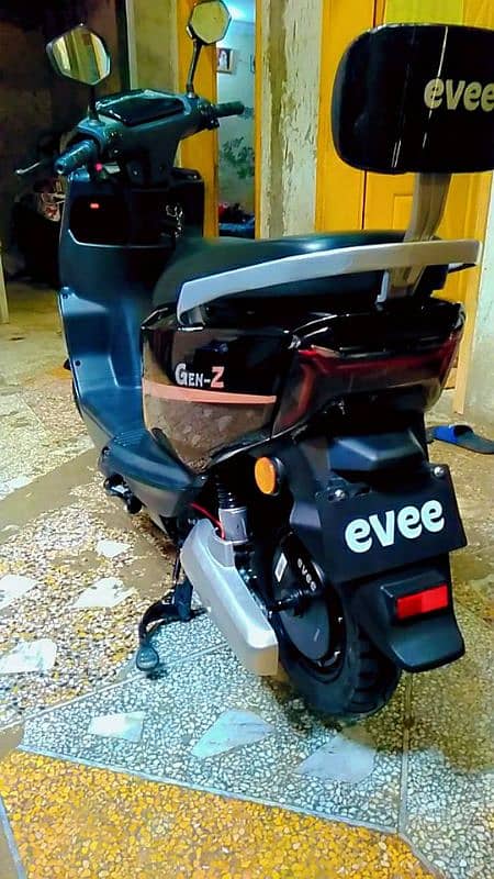 evee scooty 2