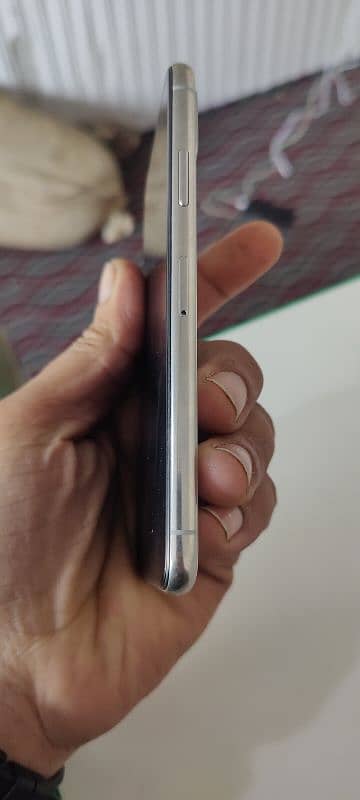 iphone x 64gb pta approved 4