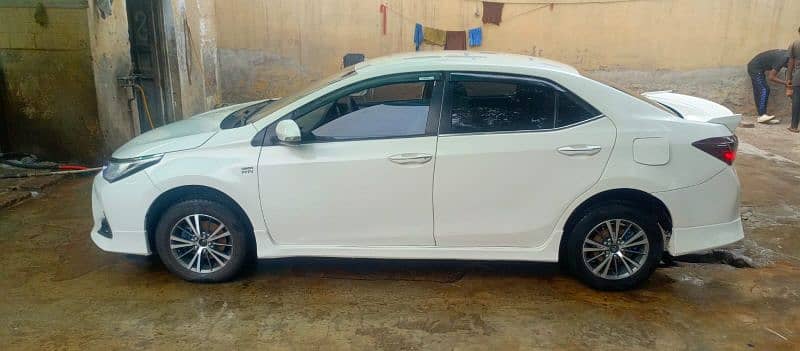 Toyota Corolla XLI 2015 3