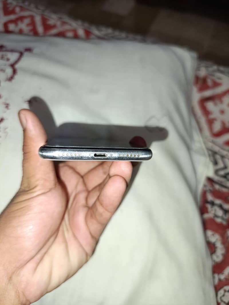 Apple iPhone X 0