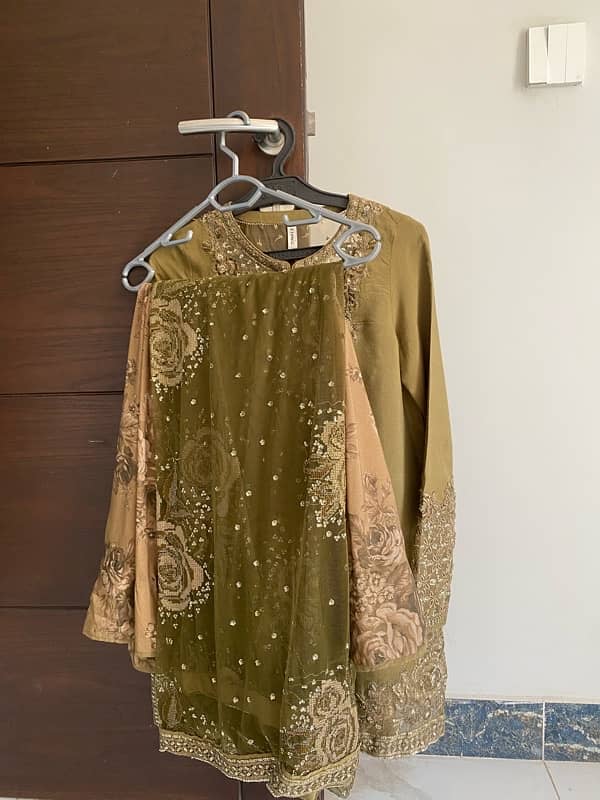 Ethnic luxury pret , ready to wear,size xs 3