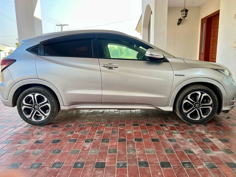 Honda Vezel Z 4