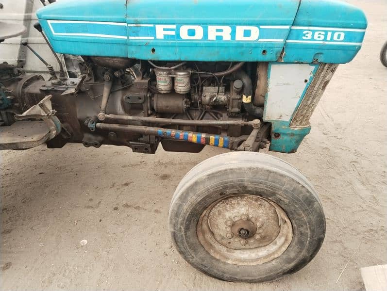 Tractor Ford 3610 4