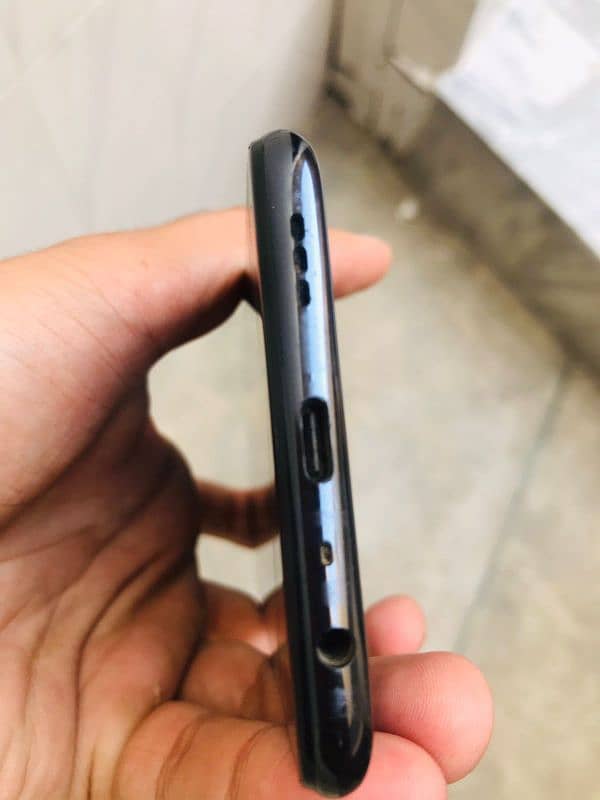 urgent sale oppo f19 condition turn by 10 7