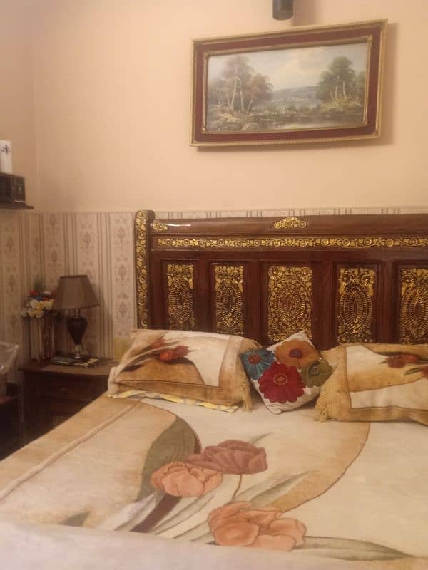 bed set new condition. . 3