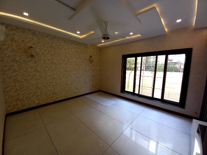 Beautiful Lush Upper Portion For Rent 7