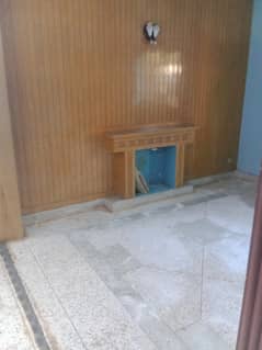 2nd floor flat for rent in G-11/4 pha