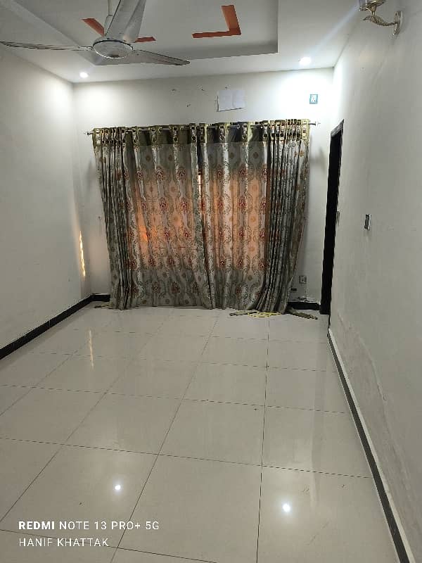 2 bedroom & 2 bathrooms & D tv lounge & kitchen ground portion available for rent in G10 5