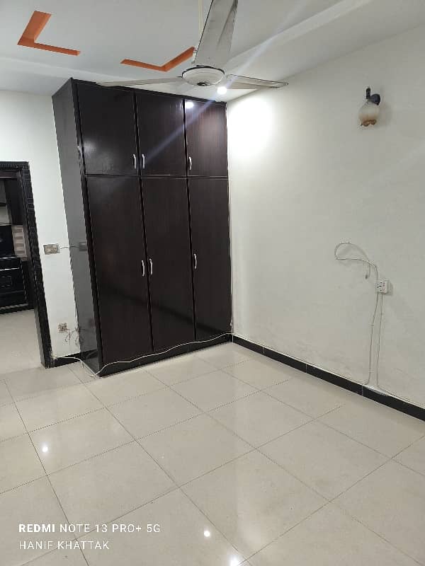 2 bedroom & 2 bathrooms & D tv lounge & kitchen ground portion available for rent in G10 11