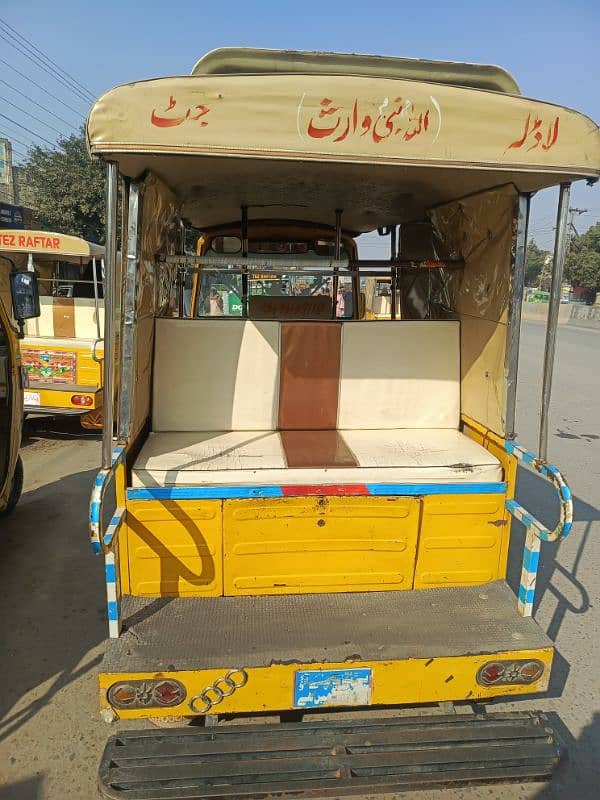 CNG Riksha 2