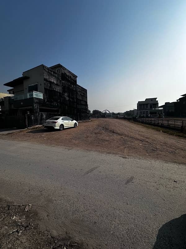 7 Marla Plot with Extra Land in Abubakr Block Phase 8 1