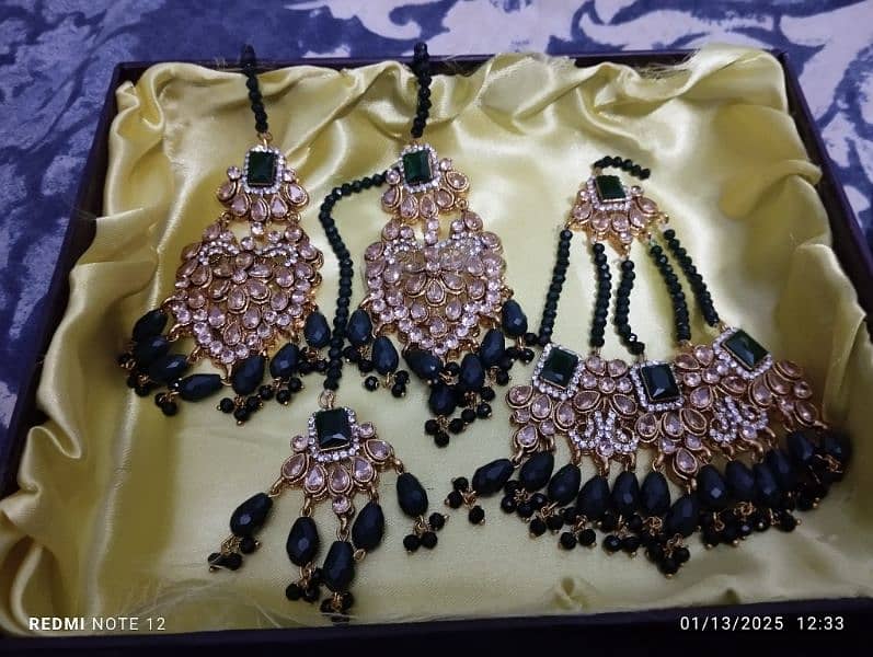 Bridal Jewellery Set (Emerald Green) 1