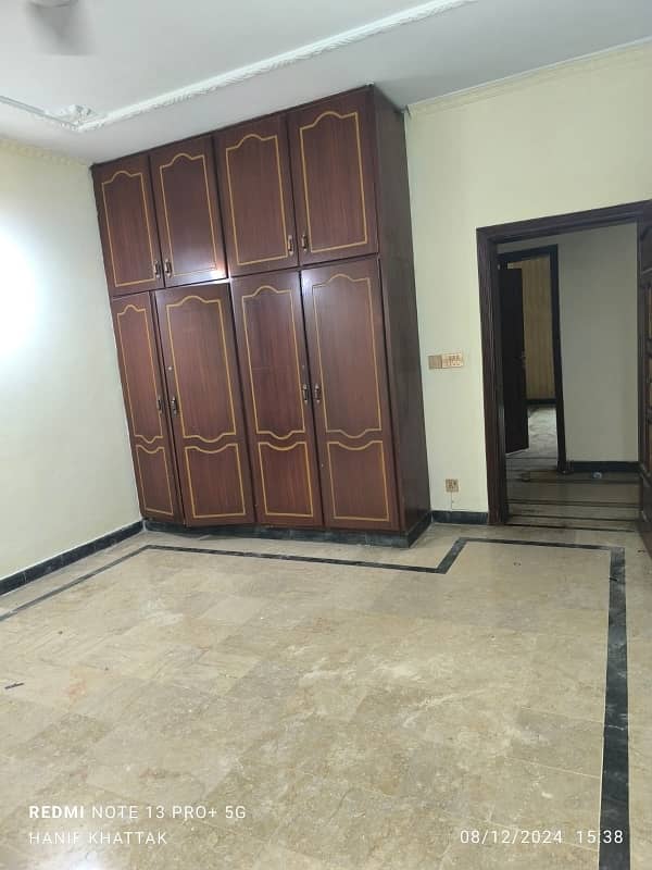 4500 Square Feet Upper Portion In G-10 For rent At Good Location 8