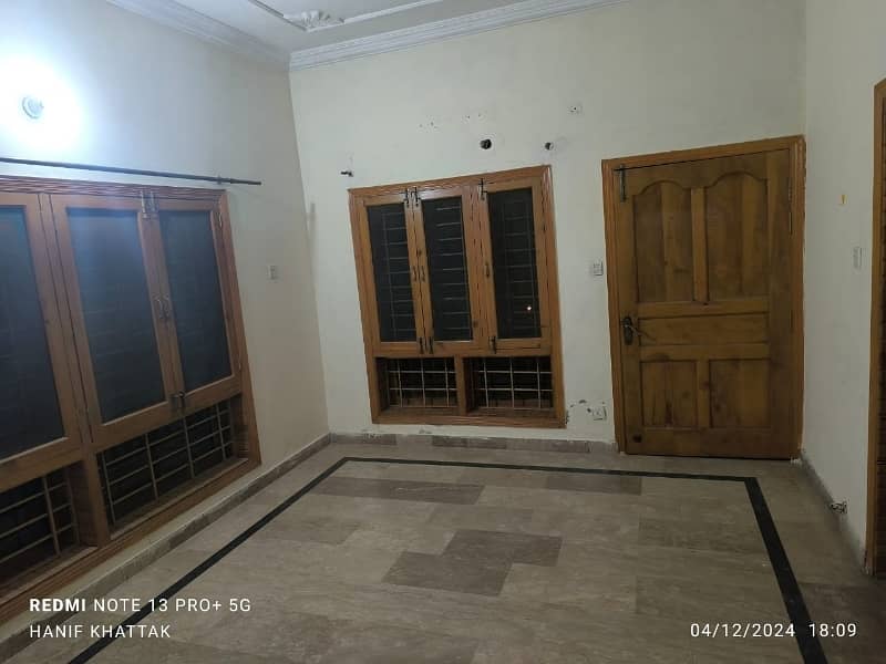 2100 Square Feet House In G-10 For sale At Good Location 5