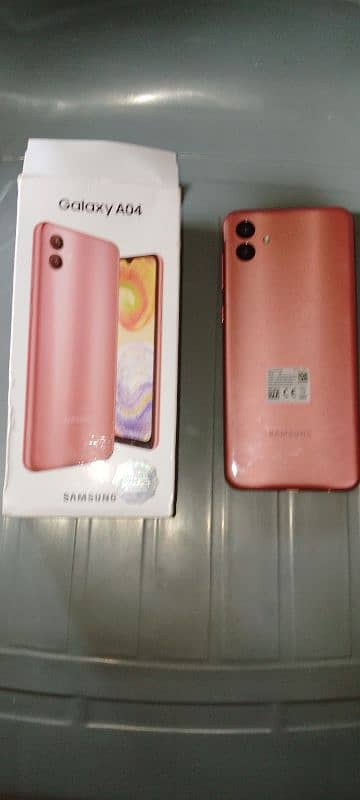 asalam o alikum galaxy A04 3/32 4 month warranty available for sell 0