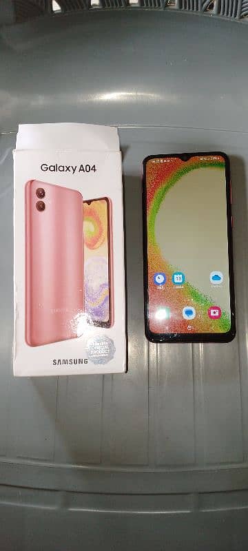 asalam o alikum galaxy A04 3/32 4 month warranty available for sell 3