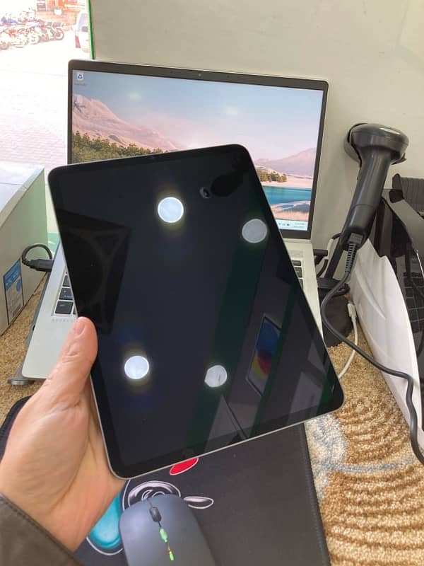 ipad pro 11inch M1 chip 128GB 2