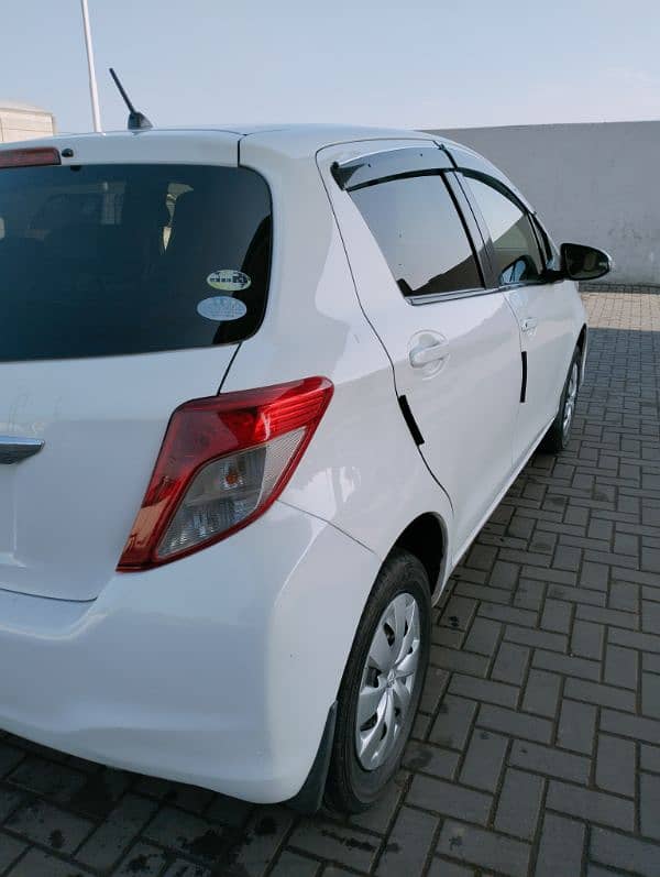 Toyota Vitz 2013 4