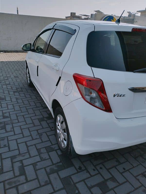 Toyota Vitz 2013 5