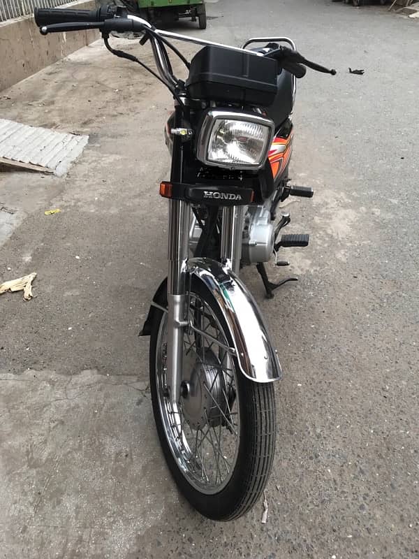 Honda 125 22 model sale in Lahore 2