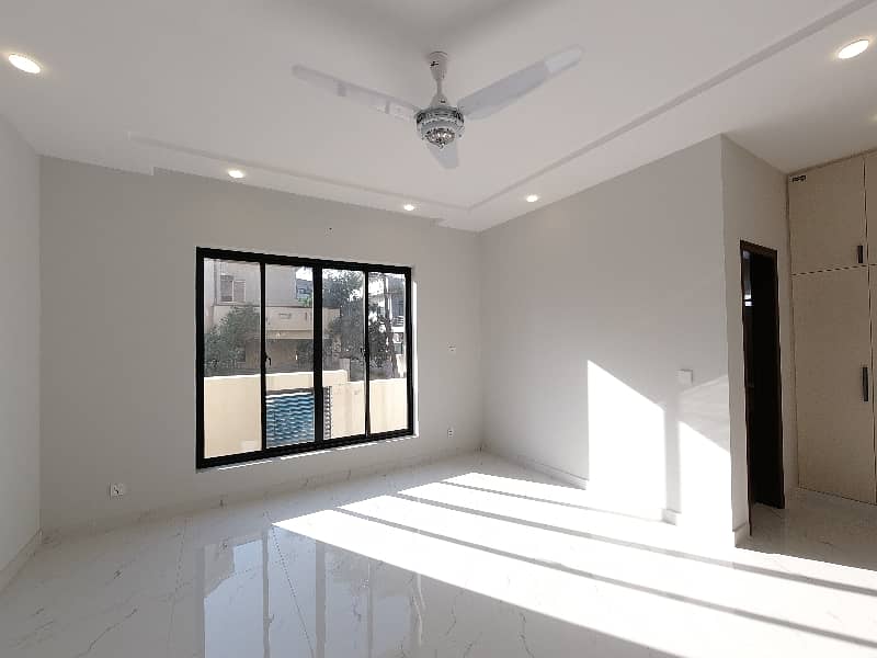 Corner & Solid 1 Kanal House Available In DHA Phase 2 - Sector G For sale 14