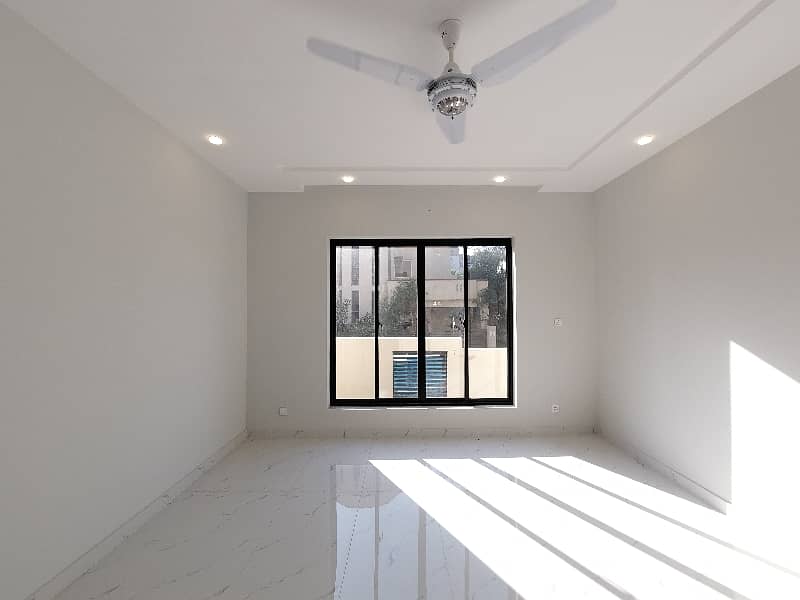 Corner & Solid 1 Kanal House Available In DHA Phase 2 - Sector G For sale 15