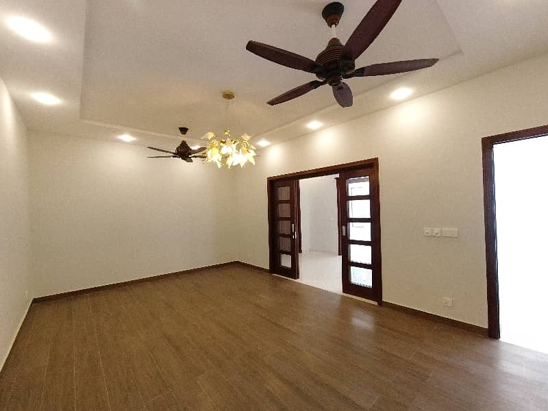 Corner & Solid 1 Kanal House Available In DHA Phase 2 - Sector G For sale 22