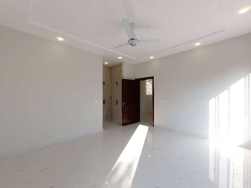 Corner & Solid 1 Kanal House Available In DHA Phase 2 - Sector G For sale 25