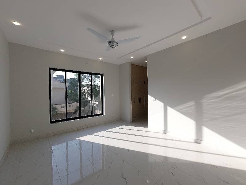 Corner & Solid 1 Kanal House Available In DHA Phase 2 - Sector G For sale 42