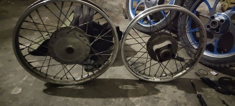 Honda 125 k rims hai mukamal hub k shat 4