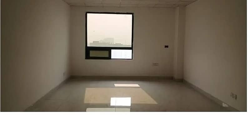 Area 450 square Feet Brand New Corporation Office Available For Rent in Main Boulevard Road Gulberg 3 Lahore 2