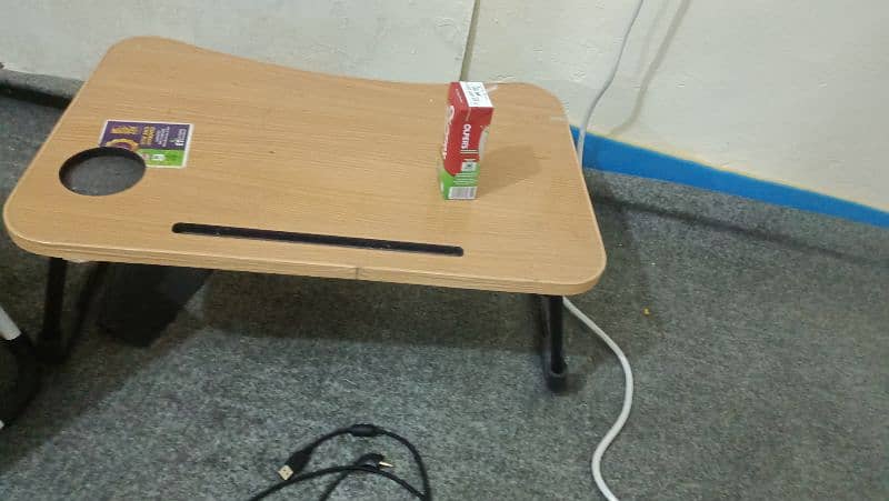 table for laptop 0