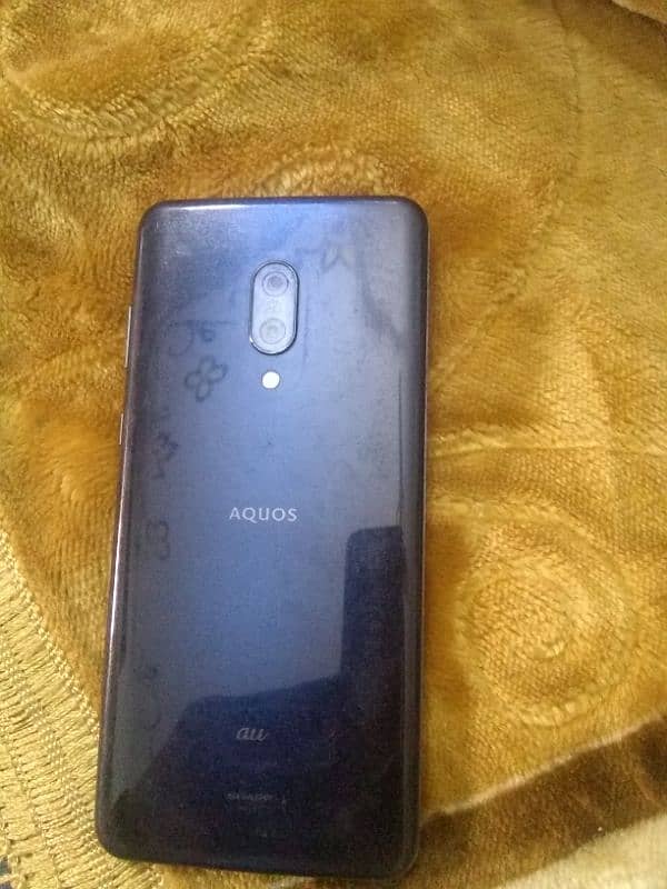 AQUOS zero2 1