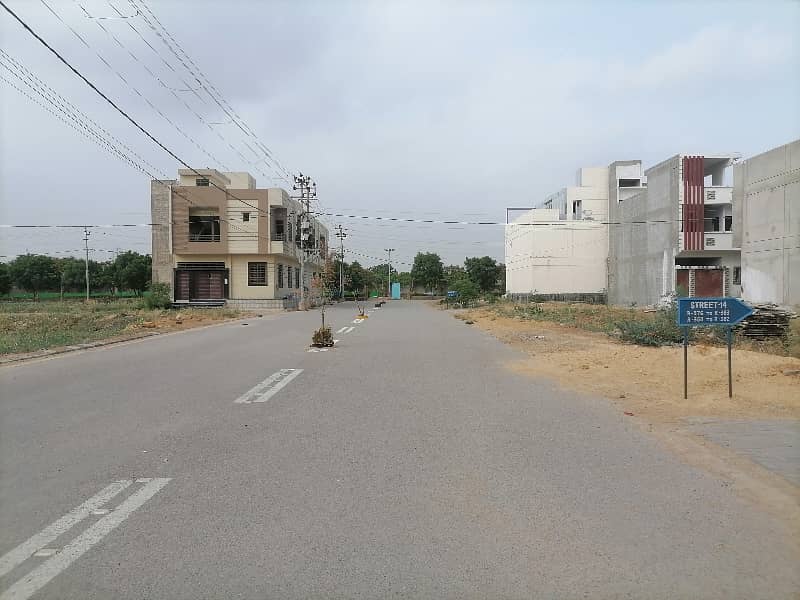 Prime Location In Sector 32 - Punjabi Saudagar City Phase 1 Residential Plot Sized 120 Square Yards For Sale 9