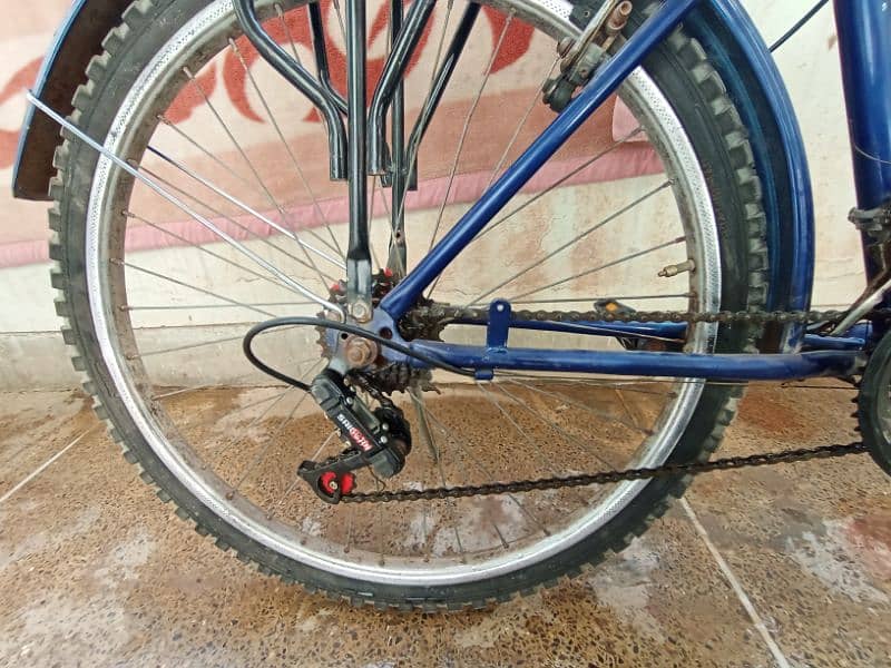 Gear bicycle for sale in good condition 3