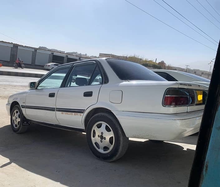 Toyota Corolla 1989 5