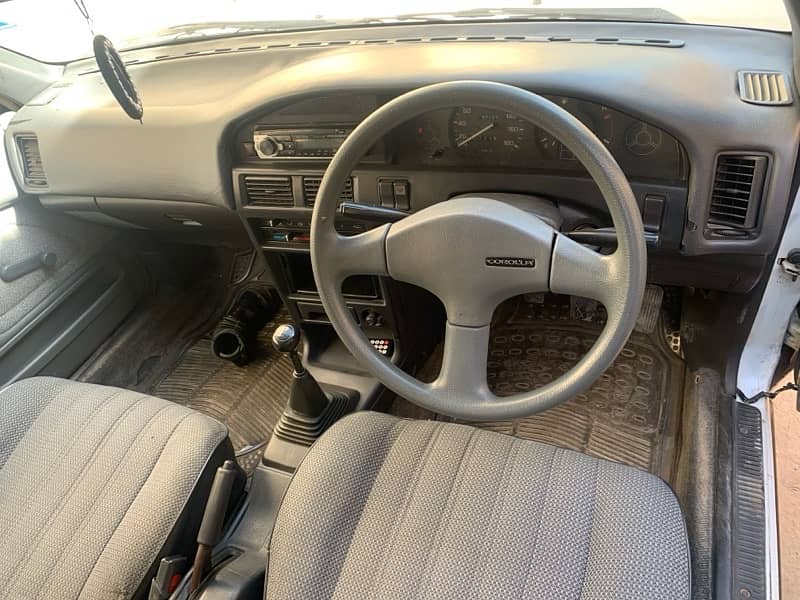 Toyota Corolla 1989 6