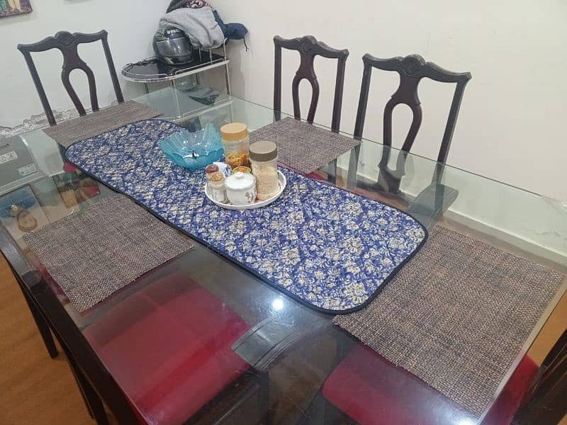 6 chairs with dining table 0