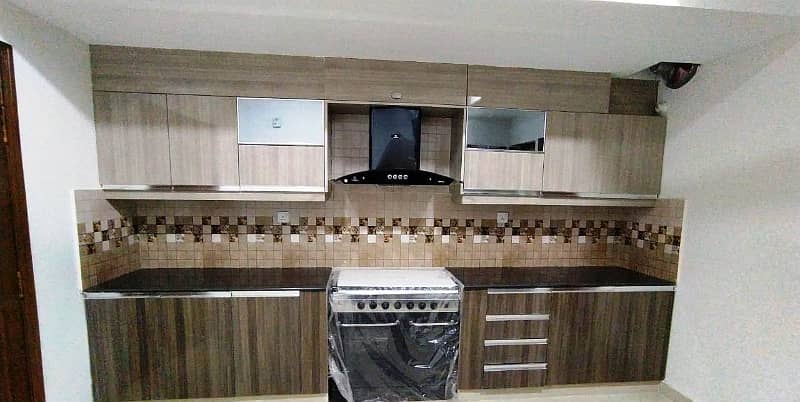 Beautiful 3-Bedrooms Flat Of Askari-11 For Sale 2