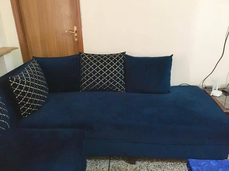 L shape sofa 0