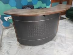 Reception desk