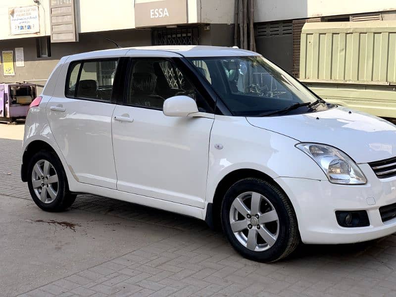 SUZUKI SWIFT 2011 1.3 DX 3