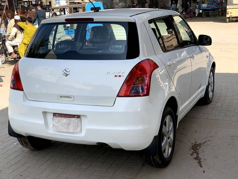 SUZUKI SWIFT 2011 1.3 DX 5