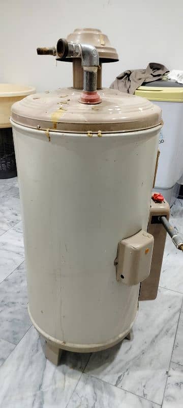 Geyser 15 Gallon New 0