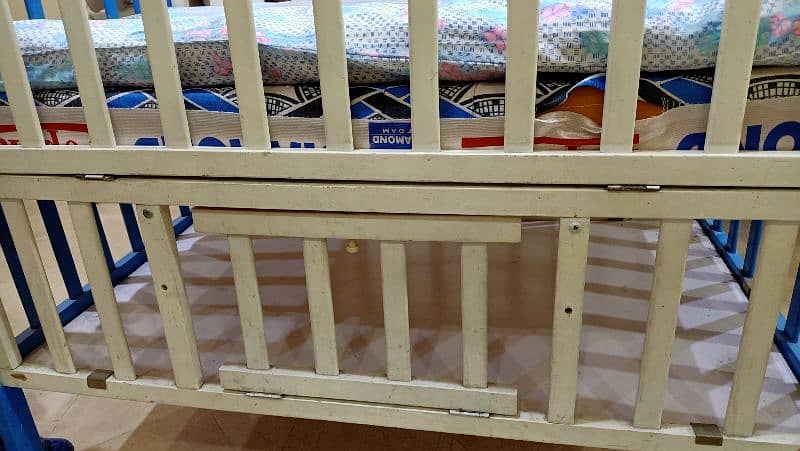 baby cot/ baby bed 3