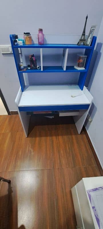 study table for children 0