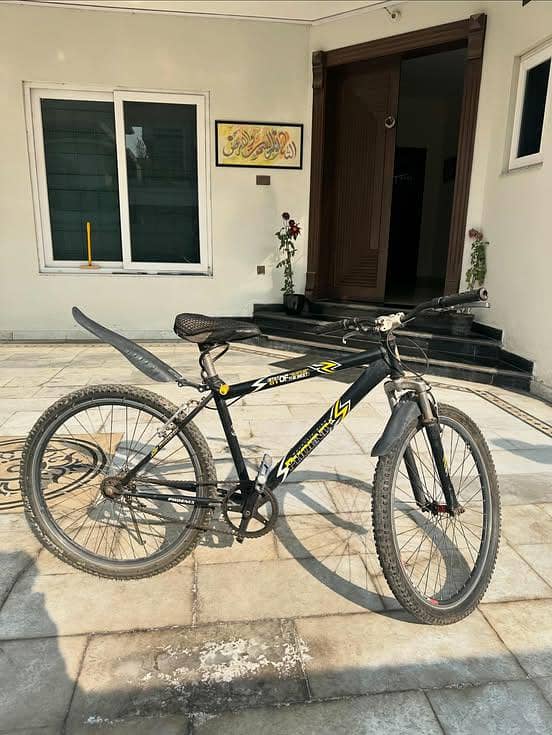 ROAD CYCLE FOR SALE IN GOOD CONDITION 1