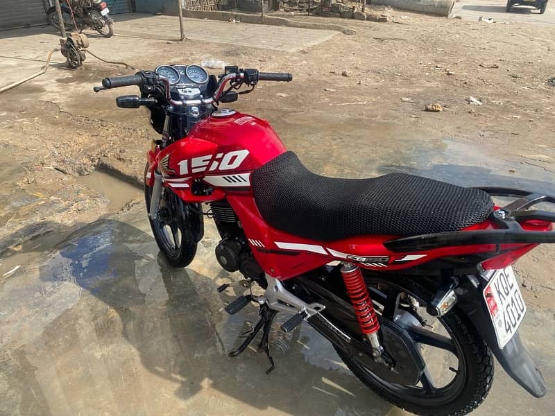 Honda CB150F 1